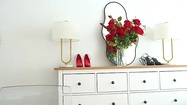 Peopleneedlove144 online show from June 6, 9:14 am