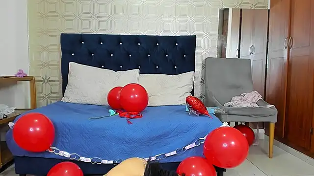 Snapshot of yulianademond66 chatting on February 14, 5:14 pm yulianademond66 online show from February 14, 5:14 pm