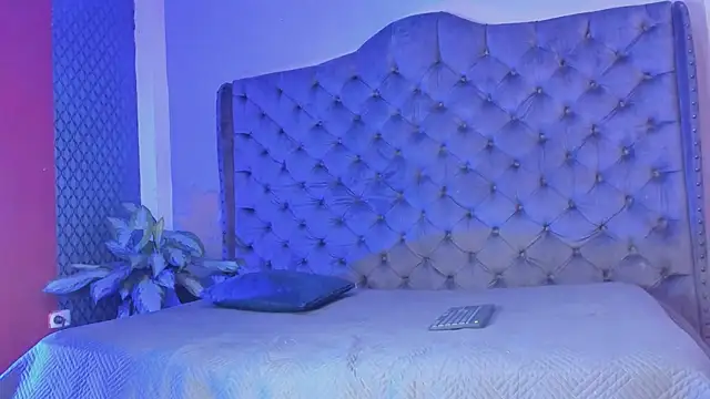 Snapshot of yulianademond66 chatting on February 19, 8:31 pm yulianademond66 online show from February 19, 8:31 pm