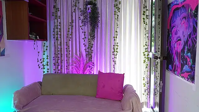 HannaRhodes online show from February 16, 2:24 pm