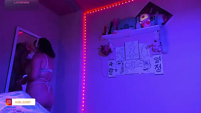 Snapshot of MadelineBenet chatting on February 15, 3:09 am MadelineBenet online show from February 15, 3:09 am