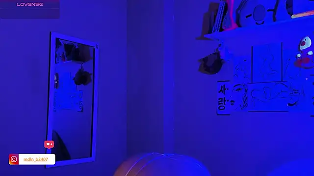 Snapshot of MadelineBenet chatting on March 12, 10:39 pm MadelineBenet online show from March 12, 10:39 pm