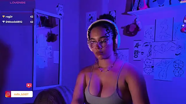 Snapshot of MadelineBenet chatting on March 13, 10:32 pm MadelineBenet online show from March 13, 10:32 pm