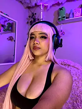 Snapshot of MadelineBenet chatting on October 20, 12:44 am MadelineBenet online show from October 20, 12:44 am