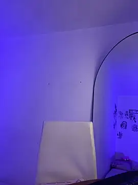 Snapshot of MadelineBenet chatting on November 18, 3:12 am MadelineBenet online show from November 18, 3:12 am