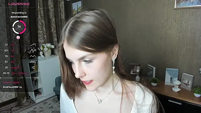 Snapshot of DarleneHatt chatting on January 17, 5:21 am DarleneHatt online show from January 17, 5:21 am