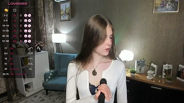 Snapshot of DarleneHatt chatting on March 2, 11:53 pm DarleneHatt online show from March 2, 11:53 pm