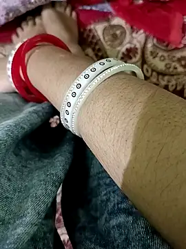 QUEEN-X-CPL online show from December 8, 6:06 pm