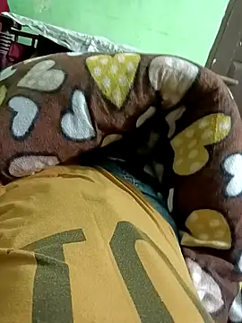 QUEEN-X-CPL online show from December 9, 4:58 pm