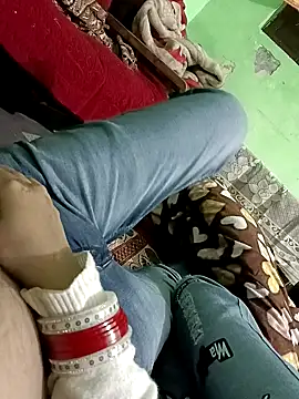 QUEEN-X-CPL online show from December 17, 4:43 pm