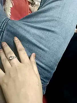 QUEEN-X-CPL online show from December 25, 5:05 pm