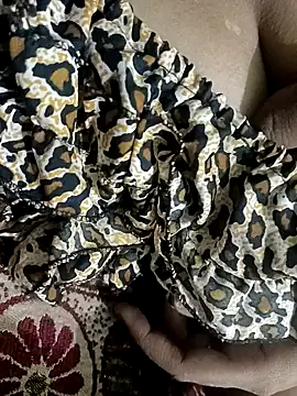 QUEEN-X-CPL online show from February 17, 6:15 pm