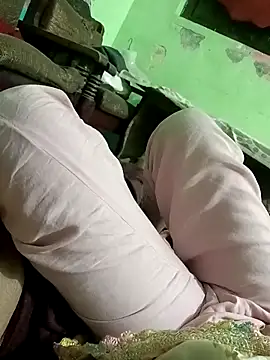 QUEEN-X-CPL online show from March 4, 5:45 pm