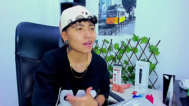 Im Mathias online show from November 9, 4:05 pm