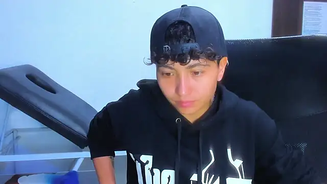 Im Mathias online show from February 11, 3:33 am