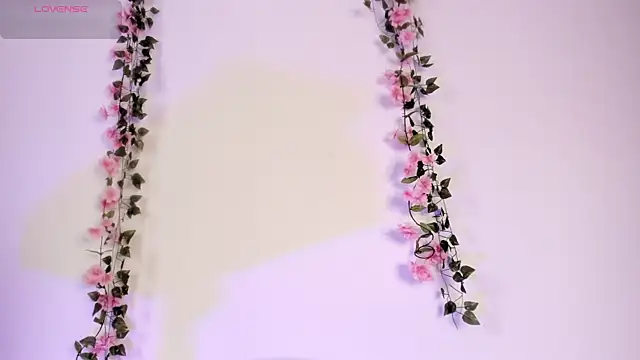 Snapshot of Luna-Chann chatting on June 24, 8:52 pm Luna-Chann online show from June 24, 8:52 pm