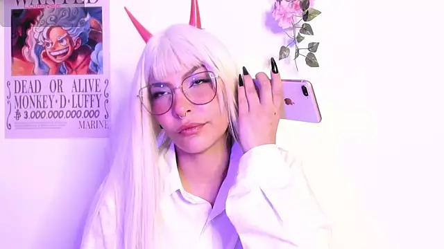 Snapshot of Luna-Chann chatting on July 31, 11:48 pm Luna-Chann online show from July 31, 11:48 pm