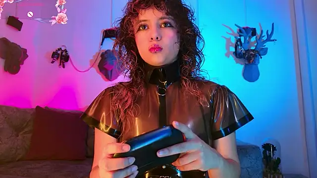 Sweet Chaos online show from May 8, 6:46 pm