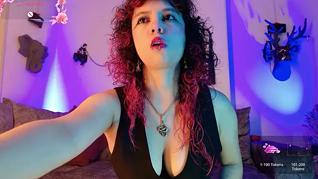 Sweet Chaos online show from June 5, 5:51 pm