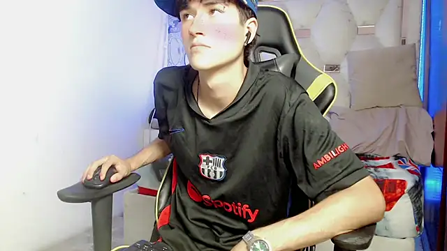 johnny cagee online show from September 27, 4:50 am