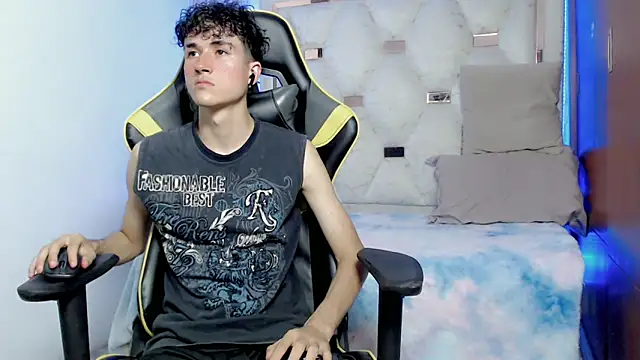 johnny cagee online show from October 27, 5:11 am