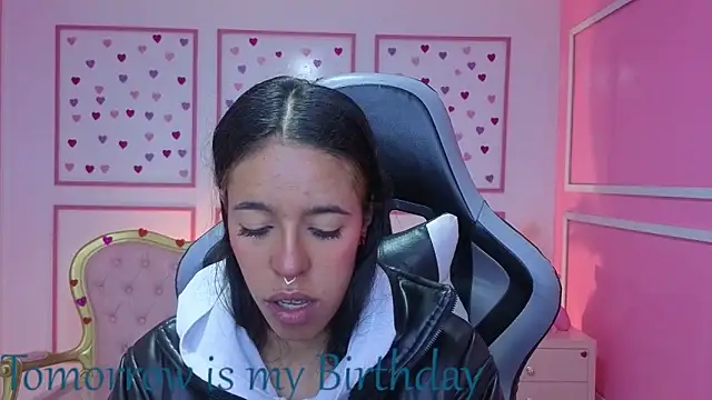 stephania t online show from October 15, 11:43 am