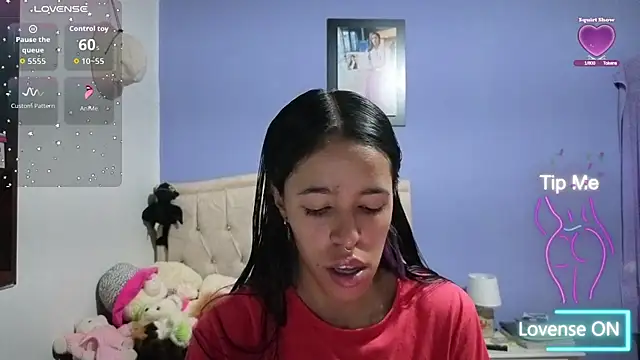 Snapshot of stephania_t chatting on July 28, 2:35 pm stephania t online show from July 28, 2:35 pm