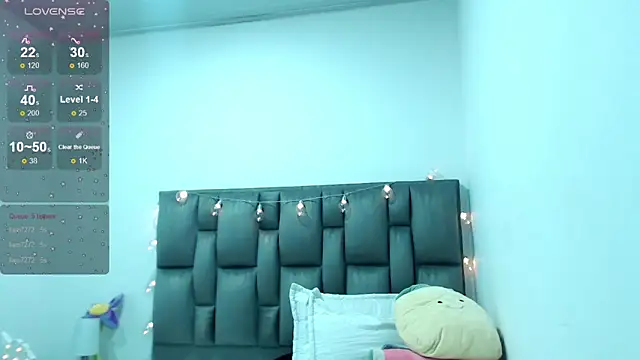 julz 03 online show from December 9, 11:24 pm