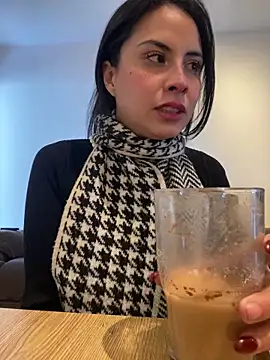 Snapshot of Effyvice13 chatting on February 6, 3:59 pm Effyvice13 online show from February 6, 3:59 pm