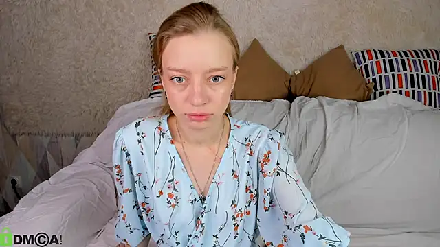 Michelle Blond online show from November 23, 8:58 am