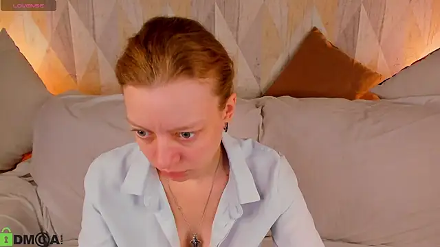 Snapshot of Michelle_Blond chatting on May 22, 1:02 am Michelle Blond online show from May 22, 1:02 am