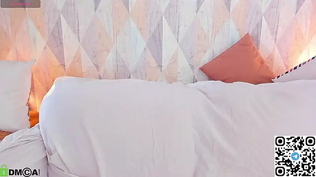 Snapshot of Michelle_Blond chatting on May 25, 1:00 am Michelle Blond online show from May 25, 1:00 am