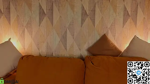 Snapshot of Michelle_Blond chatting on July 12, 1:07 am Michelle Blond online show from July 12, 1:07 am