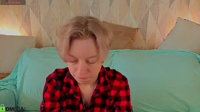 Snapshot of Michelle_Blond chatting on July 16, 1:11 am Michelle Blond online show from July 16, 1:11 am