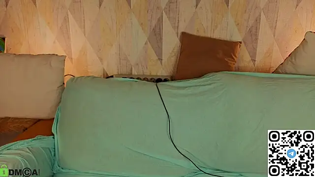 Snapshot of Michelle_Blond chatting on July 17, 1:12 am Michelle Blond online show from July 17, 1:12 am