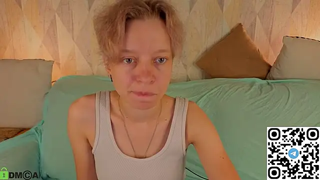 Snapshot of Michelle_Blond chatting on July 18, 12:59 am Michelle Blond online show from July 18, 12:59 am