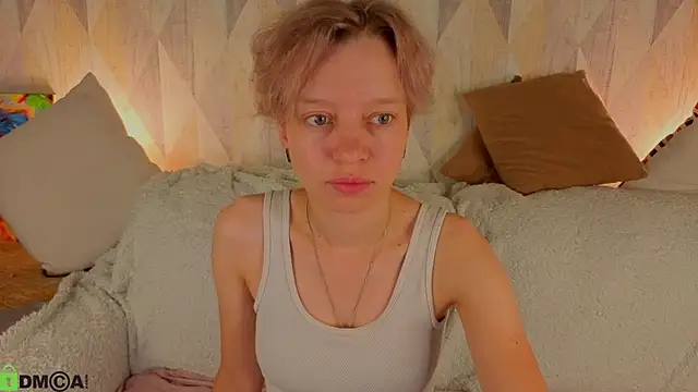 Snapshot of Michelle_Blond chatting on July 26, 1:03 am Michelle Blond online show from July 26, 1:03 am