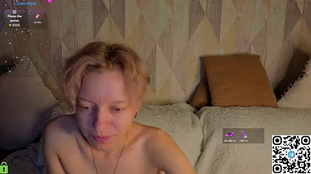 Snapshot of Michelle_Blond chatting on July 27, 1:12 am Michelle Blond online show from July 27, 1:12 am