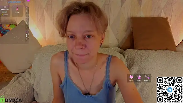 Snapshot of Michelle_Blond chatting on July 27, 11:34 pm Michelle Blond online show from July 27, 11:34 pm