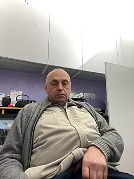 Snapshot of pantomax chatting on December 6, 11:54 am pantomax online show from December 6, 11:54 am