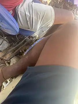 Snapshot of tamil000000 chatting on March 10, 6:59 am tamil000000 online show from March 10, 6:59 am