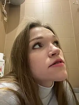 KitteCat online show from December 17, 3:28 pm