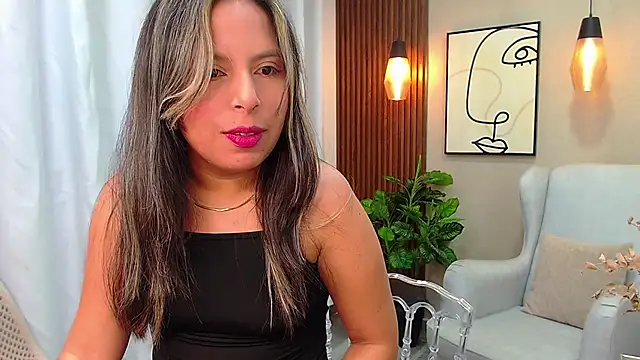 Sharlotte Milk online show from December 31, 11:09 am