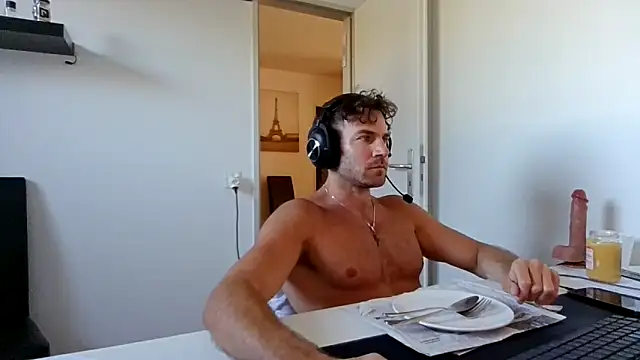 alpha-hunk online show from April 30, 3:18 pm