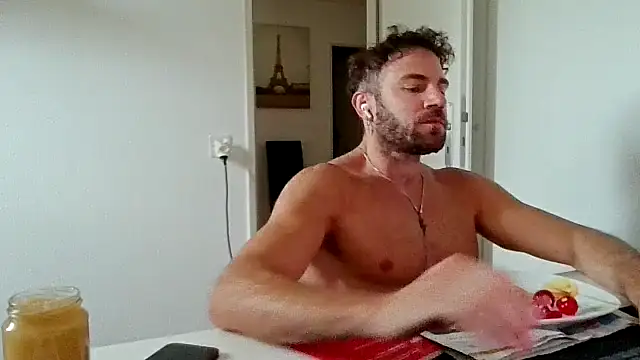 Snapshot of alpha-hunk chatting on June 8, 2:39 pm alpha-hunk online show from June 8, 2:39 pm