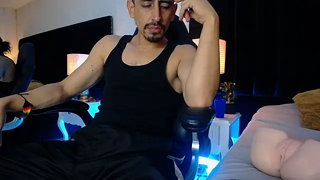 Sr Magnus  online show from March 19, 4:05 am