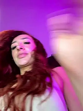 Snapshot of ariiel_ chatting on January 18, 1:26 pm ariiel online show from January 18, 1:26 pm