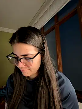 Snapshot of aurora_divine chatting on November 12, 10:52 pm aurora divine online show from November 12, 10:52 pm