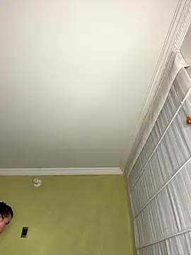 Snapshot of aurora_divine chatting on December 15, 10:47 pm aurora divine online show from December 15, 10:47 pm