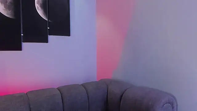 Snapshot of maddy_walker chatting on March 1, 11:04 pm maddy walker online show from March 1, 11:04 pm